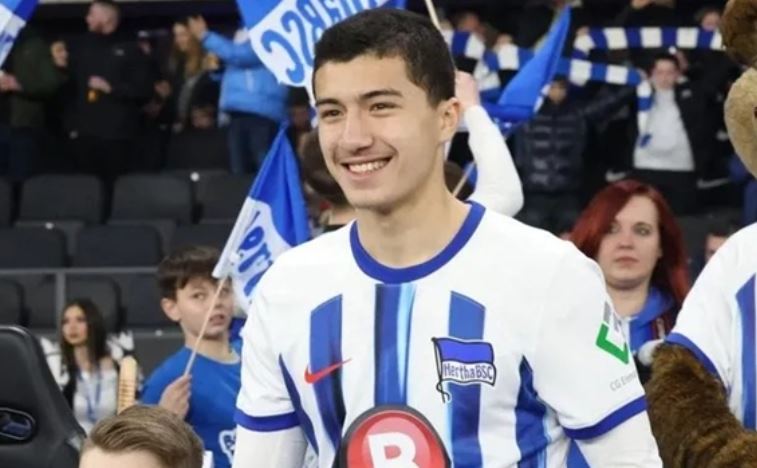 Thần đồng Việt kiều đắt giá gấp 17 lần Nguyễn Xuân Son, từng từ chối ĐT Đức, được AC Milan săn đón