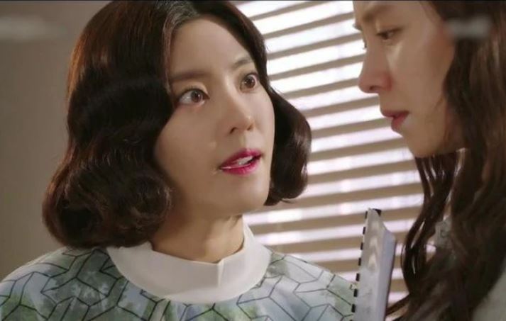 Mẹ chồng vừa khuất, anh chị cả lập tức trở mặt, đẩy chúng tôi vào thế đường cùng!