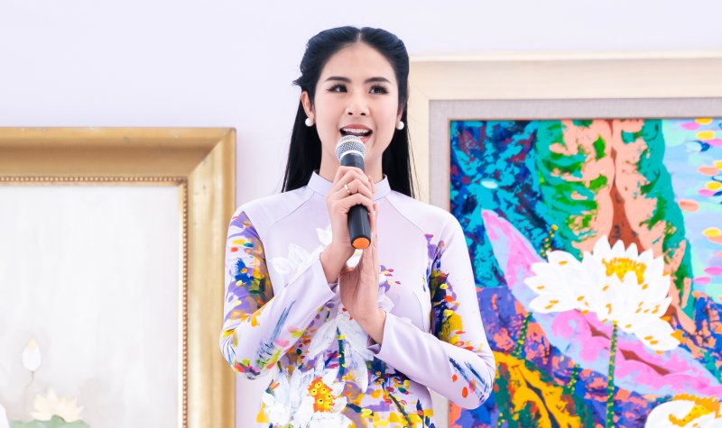 Ngọc Hân dành nhiều tâm huyết cho triển lãm áo dài tại Dubai