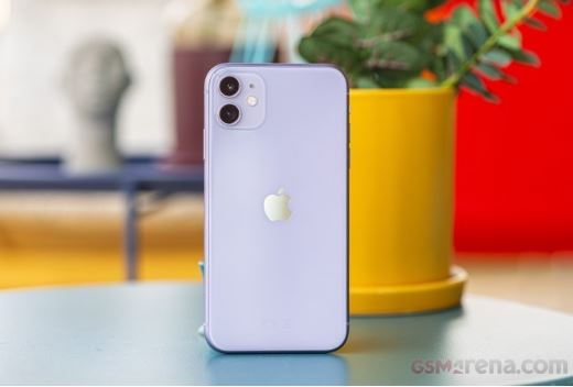 iPhone 11 chỉ còn bản 128GB giá giảm thủng đáy, rẻ như cho sau Tết, chụp vẫn đẹp chẳng kém iPhone 16