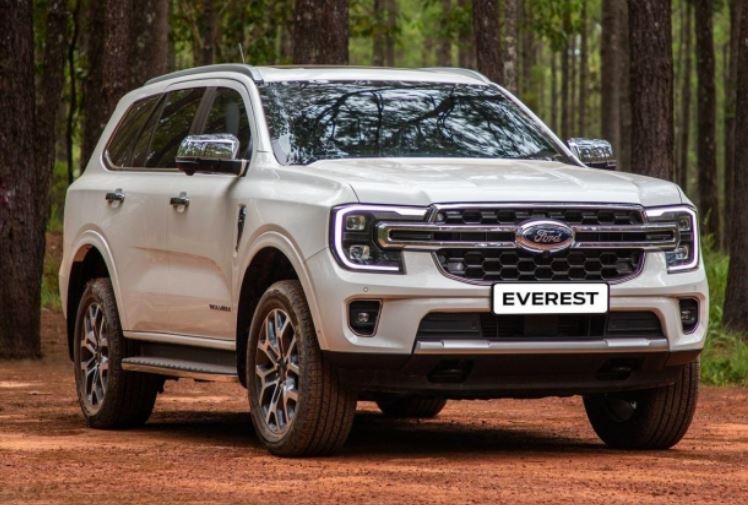 Giá lăn bánh Ford Everest đang cực rẻ giữa tháng 2/2025, đè bẹp Toyota Fortuner và Hyundai Santa Fe