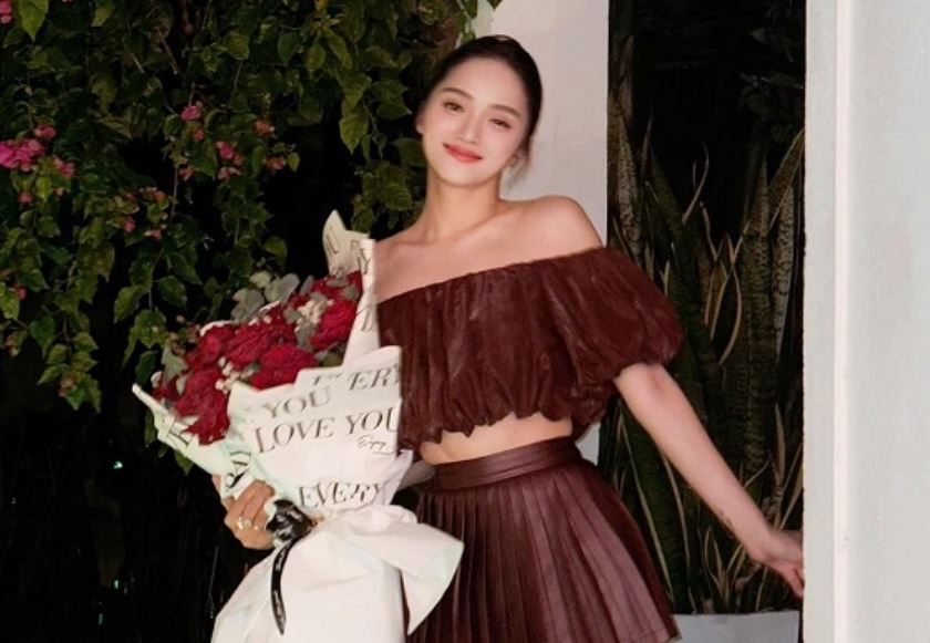 Phản ứng bất ngờ của Hương Giang khi được hỏi về chuyện chuẩn bị làm đám cưới ở tuổi 34