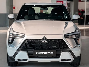 Mitsubishi Xforce giảm giá mạnh, quyết so kè với Toyota Yaris Cross