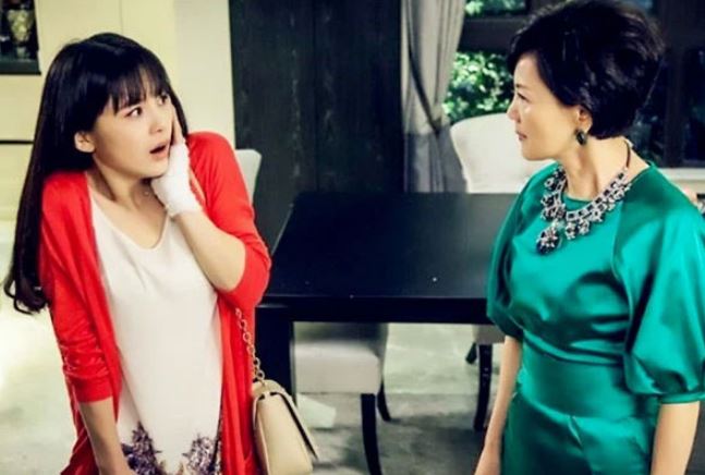 N&#xE0;ng d&#xE2;u b&#x1ECB; m&#x1EB9; ch&#x1ED3;ng t&#xE1;t &#x27;ch&#xE1;y m&#xE1;&#x27; ch&#x1EC9; v&#xEC; b&#xE1;t canh m&#x1ED3;ng t&#x1A1;i kh&#xF4;ng v&#x1EEB;a &#xFD;