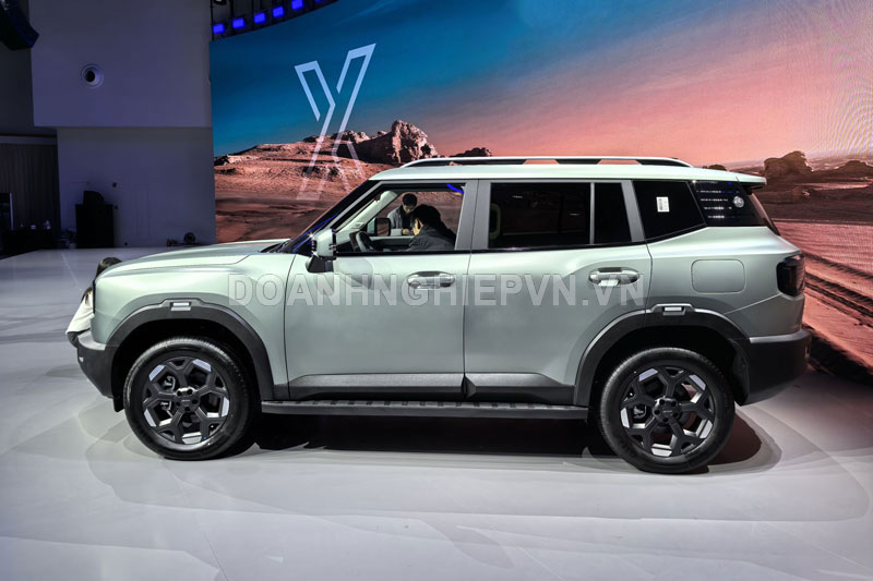 Xe gầm cao địa hình hạng C, công suất 251 mã lực, giá hơn 420 triệu đồng