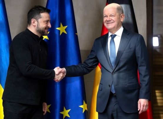 Hai lãnh đạo châu Âu gửi thông điệp gay gắt đến Mỹ, một người muốn thành lập quân đội châu Âu