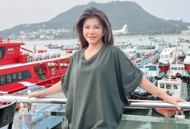 Danh ca Sơn Tuyền ở tuổi 65: Hôn nhân 48 năm viên mãn không cần đám cưới, không con cái, vẫn tập gym 4 tiếng mỗi ngày