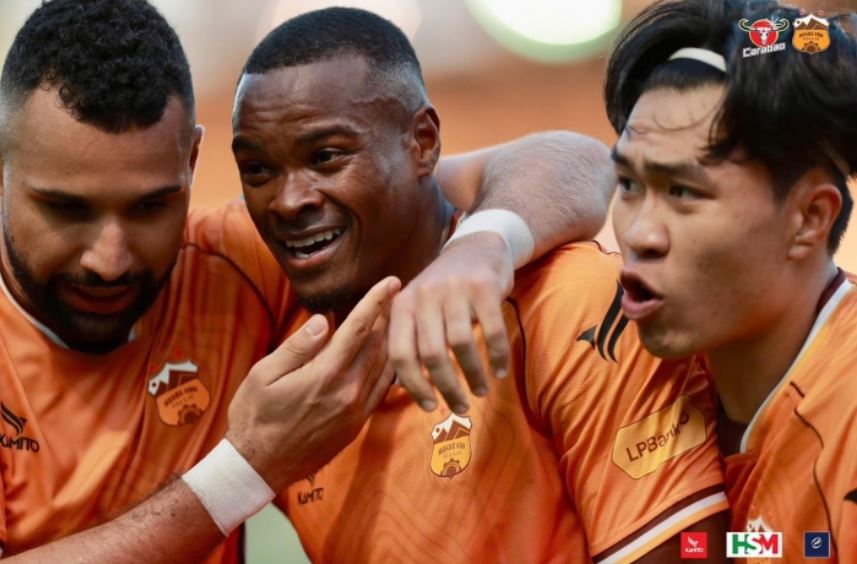 HAGL lập kỳ tích, người cũ của ĐT Việt Nam bất ngờ tiết lộ về khó khăn lớn