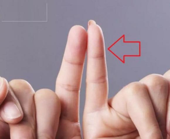 Chỉ cần nhìn ngón tay út biết ngay bạn phúc lộc đầy nhà hay nghèo mạt kiếp