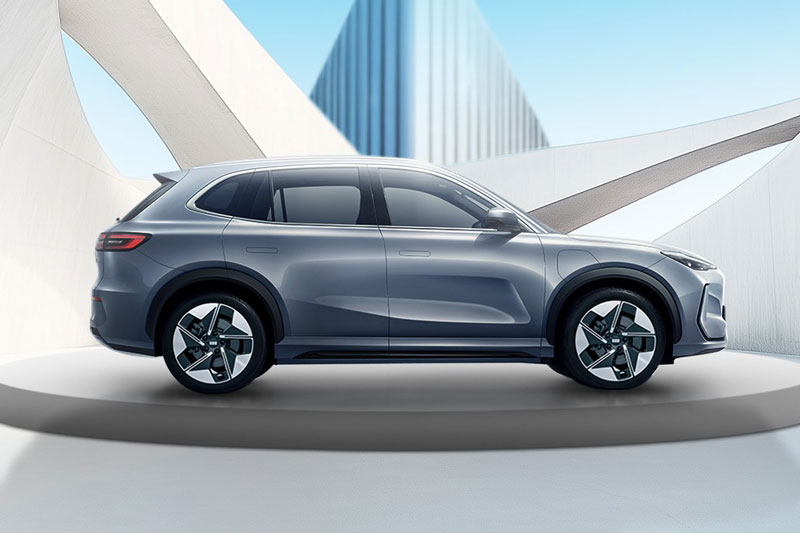 SUV hạng C công suất 217 mã lực, thiết kế đẹp mê ly, giá 750 triệu đồng