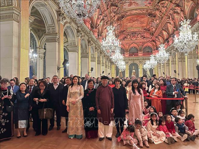 Quan hệ Việt - Pháp hướng tới năm 2025 gặt hái nhiều thành tựu 