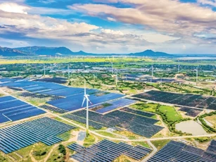 Giải pháp nào để thu hút tư nhân đầu tư vào ngành năng lượng?