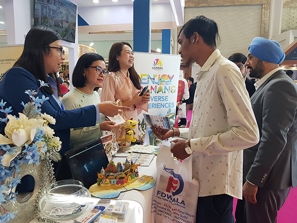 Gian hàng chung Đà Nẵng - Vietnam Airlines hút khách tại hội chợ du lịch lớn nhất Nam Á
