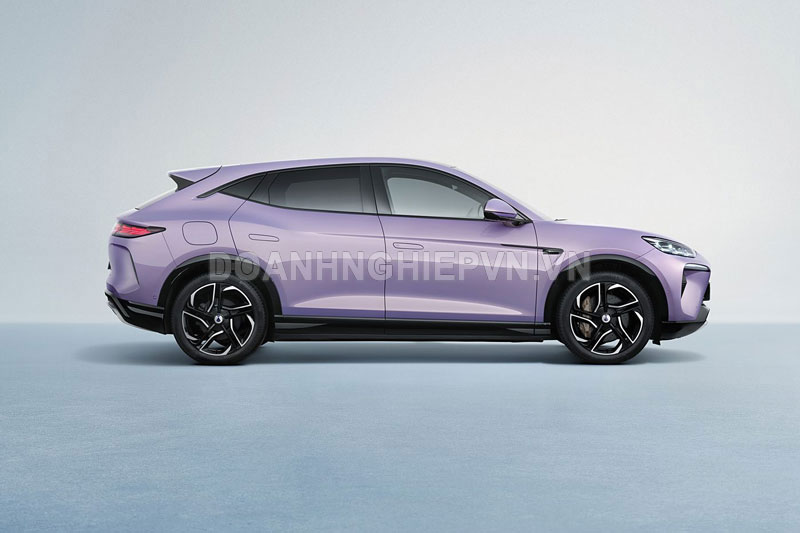 SUV công suất 530 mã lực, nội thất sang chảnh, công nghệ tối tân, giá từ 849 triệu đồng