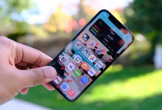 Quên iPhone SE 4 đi, iPhone 12 Mini nhỏ gọn nhưng có võ, mạnh như iPhone 12 Pro Max rẻ dưới 5 triệu