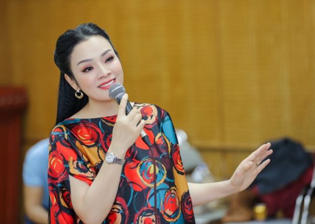 Nữ ca sĩ hiếm hoi của showbiz Việt có học vị tiến sĩ: Giọng ca 'vàng' hát dân ca, giữ chức vụ cao