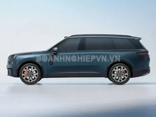 "SUV chủ tịch' dài hơn 5,2 mét, hệ thống treo khí nén, công suất 845 mã lực, nội thất siêu sang