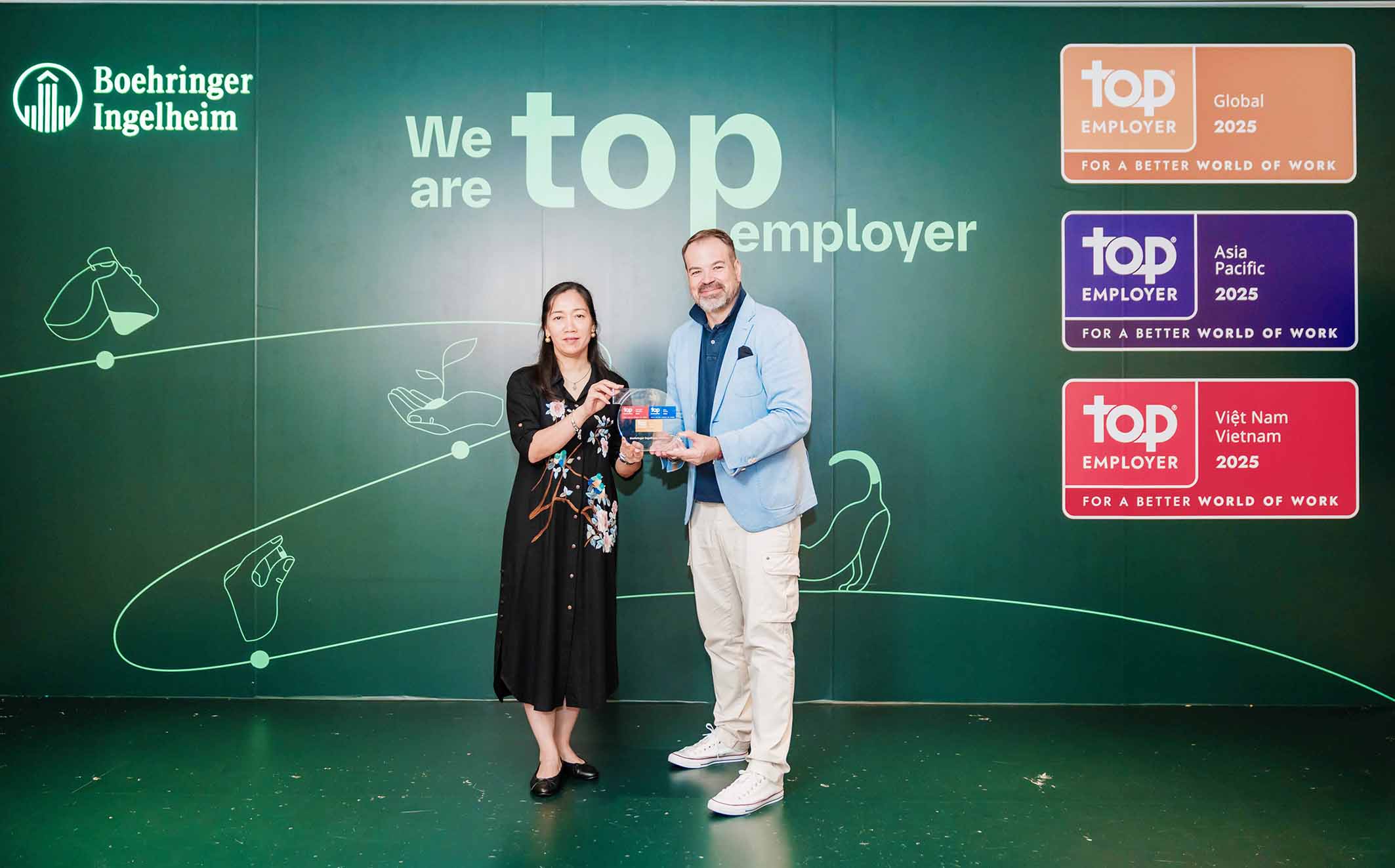 Doanh nghiệp dược 6 lần được vinh danh 'nhà tuyển dụng hàng đầu'