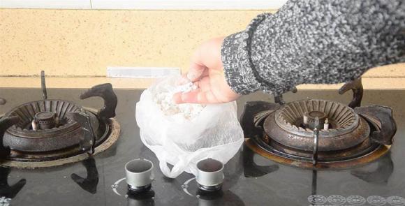 Dù bếp có lớn đến đâu, cũng đừng đặt 4 thứ này cạnh bếp, không phải mê tín đâu, chỉ cần nhìn là hiểu