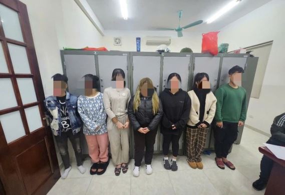 Lộ diện 5 kẻ trực tiếp đánh thiếu nữ 17 tuổi, sự thật được phơi bày khiến CĐM ngã ngửa vì bị lừa