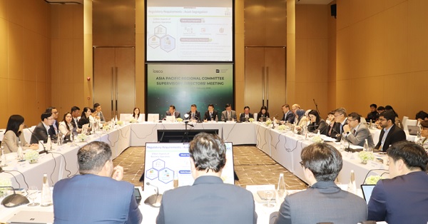 Tiến bộ công nghệ đặt ra rủi ro chưa từng có đối với thị trường tài chính