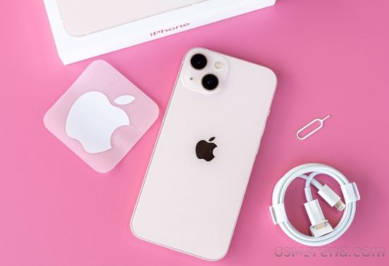 Giá đập hộp iPhone 13 rẻ chưa từng có, trang bị xịn không kém nhiều iPhone 16, xứng danh vua iPhone giá rẻ