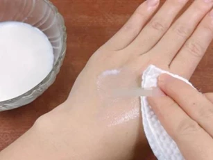 Nhiều người chỉ vứt bỏ sữa đã hết hạn, thực chất đây là một sự lãng phí, bởi sữa hết hạn vẫn có nhiều giá trị