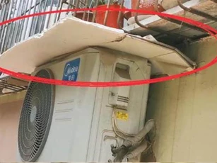 Bên ngoài điều hòa bị nắng mưa chiếu vào, có cần che chắn không? Chuyên gia lắp đặt điều hòa sẽ cho bạn biết câu trả lời