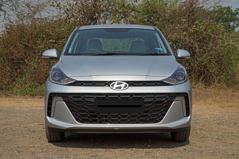 Cận cảnh xe sedan Hyundai vừa trình làng, giá chỉ hơn 200 triệu đồng