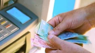 Từ nay, có 3 thay đổi khi rút tiền tại máy ATM, khách hàng không nắm được có thể bị ngừng giao dịch