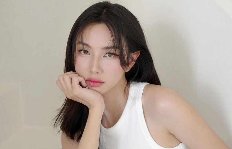 Hoa hậu Thùy Tiên lần đầu tiết lộ bị quấy rối trong thang máy, phản ứng khiến dân tình xót xa