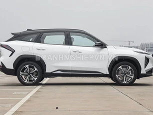 SUV hạng C siêu tiết kiệm xăng, nội thất tiện nghi, giá chưa tới 380 triệu đồng
