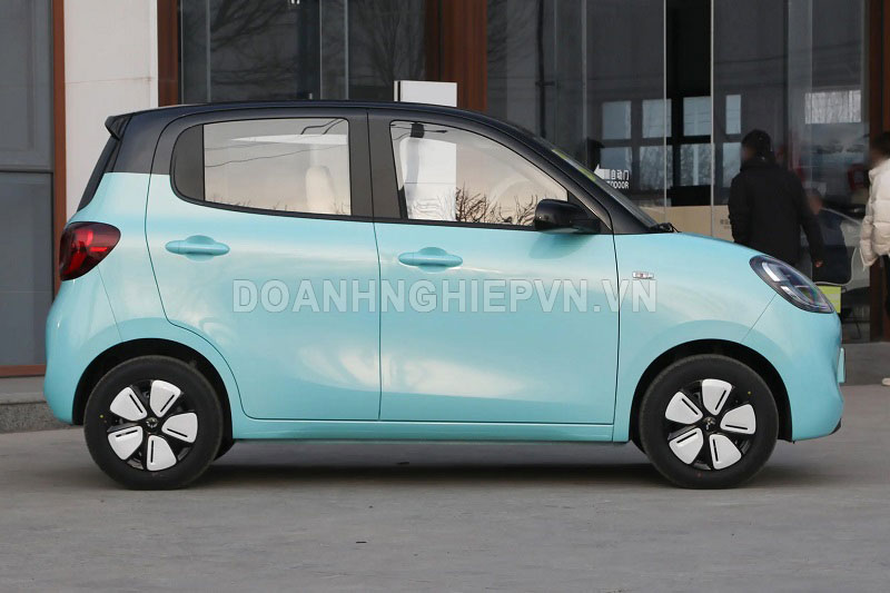 Wuling Hongguang Mini EV có thêm phiên bản mới, giá ngang Honda SH 350i