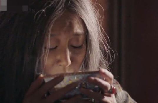 Bí mật về Mạnh Bà và ‘canh quên lãng’, người quyền lực nhất Âm phủ: 81 tuổi vẫn còn trong trắng