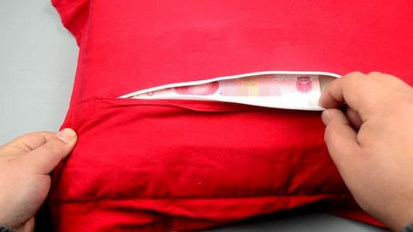 Nếu bạn có tiền mặt ở nhà, hãy chú ý đừng giấu tiền ở 5 nơi này kẻo có ngày hối không kịp!