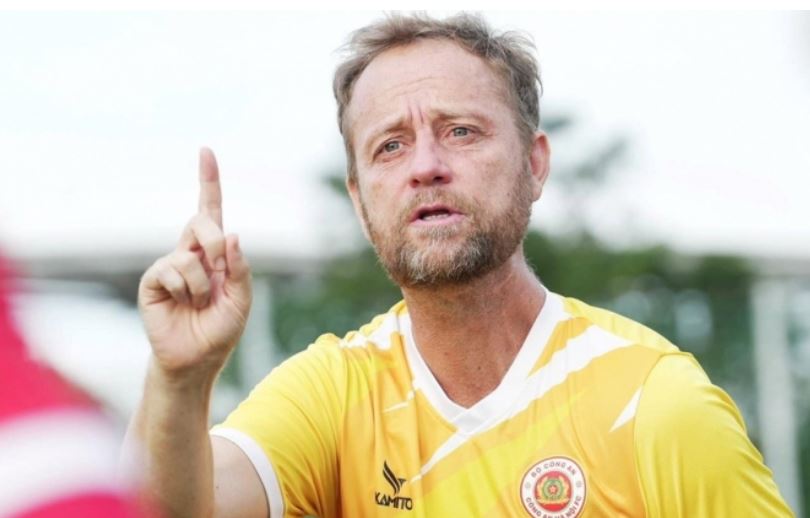 HLV Polking tiết lộ bí quyết giúp CLB CAHN thắng Viettel, bất ngờ gửi 'mật thư' đến HLV Kim Sang-sik