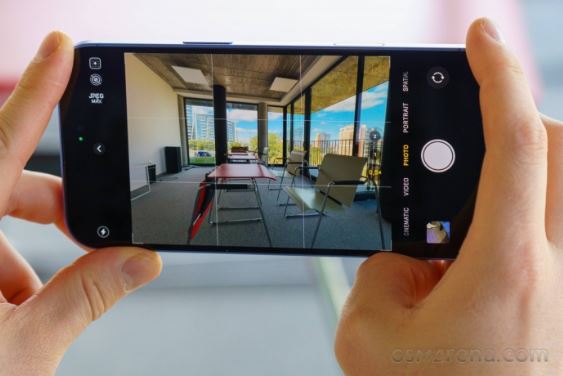 Vua màn lớn iPhone 16 Plus giảm hấp dẫn cuối tháng 2, quyết đấu Galaxy S25 Plus, rẻ hơn iPhone 16 Pro Max cả chục triệu