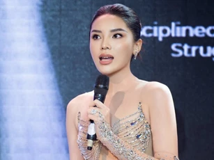 Bị chê ăn mặc xuề xòa kém lịch sự, Hoa hậu Kỳ Duyên phản ứng thế nào?