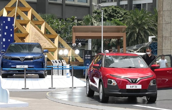 VCCI đồng thuận kéo dài thời hạn miễn 100% phí trước bạ với xe điện