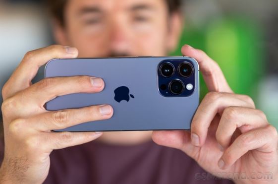 iPhone 14 Pro Max vẫn còn hàng mới fullbox, không có AI nên giá giảm sâu, rẻ hơn nhiều iPhone 16 Pro Max