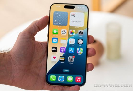 iPhone 16 Pro Max vẫn là vua doanh số cao cấp, giá ngày càng rẻ hơn chèn ép Galaxy S24 Ultra
