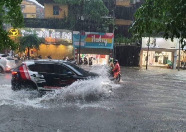 Thời tiết Hà Nội hôm nay 25/2: Cảnh báo mưa rất to trong 4 giờ tới, người dân tuyệt đối chú ý