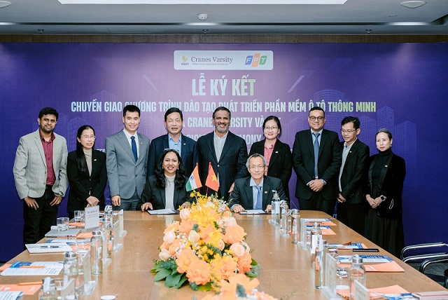 FPT nhận chuyển giao chương trình đào tạo phát triển phần mềm ô tô quốc tế