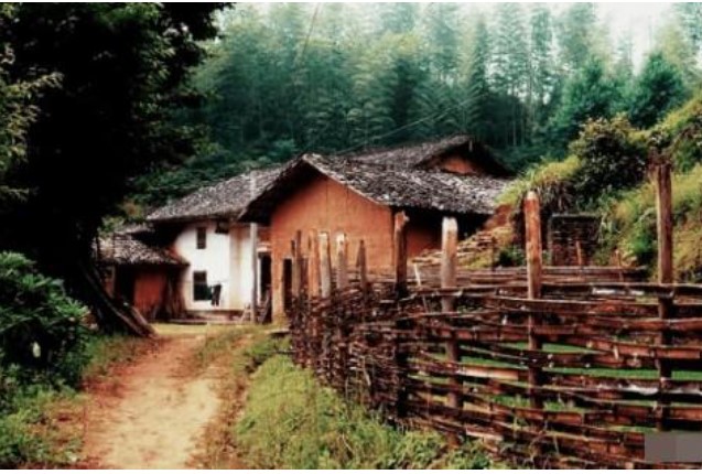 'Trời tối chớ làm ba điều, trong nhà không họa', là 3 điều gì? 