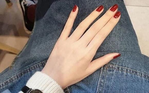 Bàn tay phụ nữ sở hữu 4 đặc điểm này cho thấy dấu hiệu của mệnh phu nhân, cả đời giàu sang phú quý