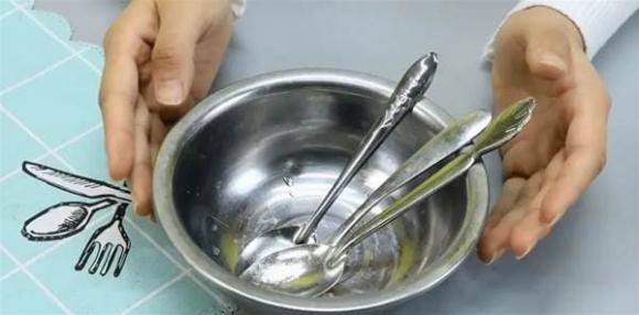 Những điều kiêng kỵ khi sử dụng bộ đồ ăn inox! Nên biết sớm để tránh ảnh hưởng đến sức khoẻ