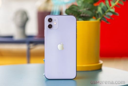 iPhone 11, iPhone 12, iPhone 13 tích cực xả kho, giá rẻ như cho trước thềm mở bán iPhone 16e