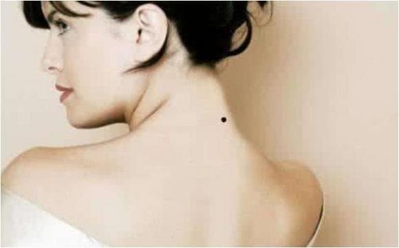 Những chỗ này có “nốt ruồi” trên người thường được Bồ tát phù hộ, phát tài phát lộc tứ bề!