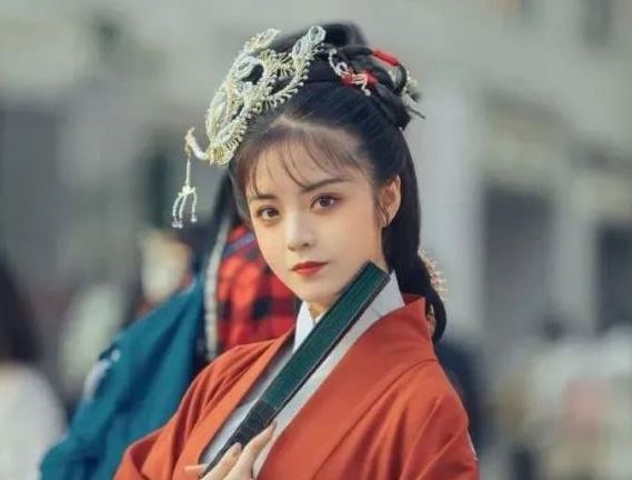 Bốn gương mặt phụ nữ 'hái ra tiền', có khả năng tụ tài, vượng phu ích tử!