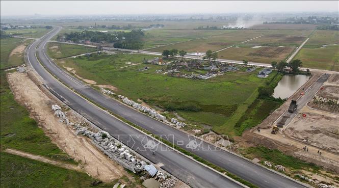 Giải ngân vốn đầu tư công vẫn chậm